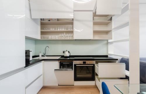 Pechers'kyi District Apartment | Petrovdom Apartments 12-94 in RC Tetris Hall, Dilova 1-2