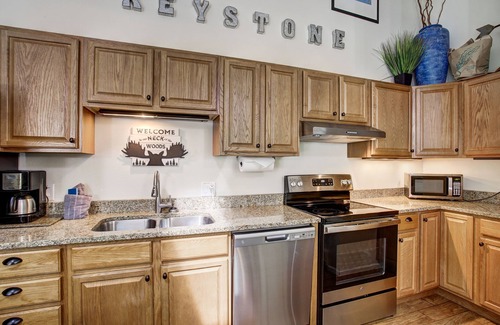 Keystone Condo | Pets OK~Steps to Keystone Resort w/Pool & Hot Tub