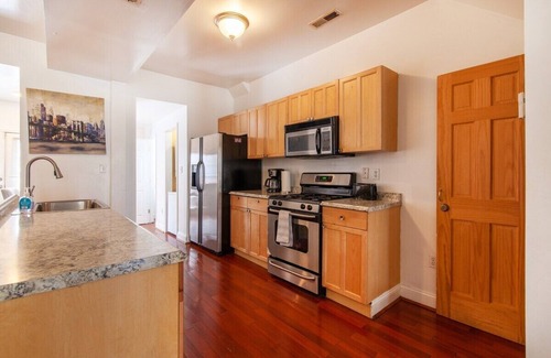 Petworth House | Petworth Retreat: 5BR, 3.5BA Home. Your Vacation or Staycation or Business Trip!
