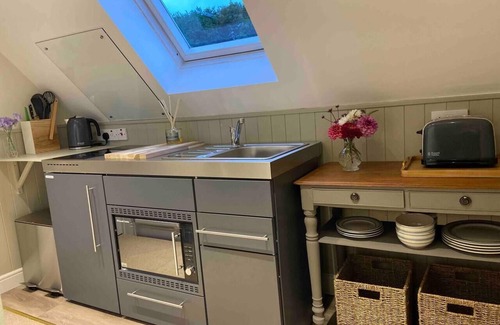 Bottlesford Apartment | Pewsey Retreat 3 Sleeps -PetFriendly, BBq, Parking