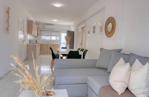 Limassol Apartment | Phaedrus Living: Down Town Flat Stephania 302