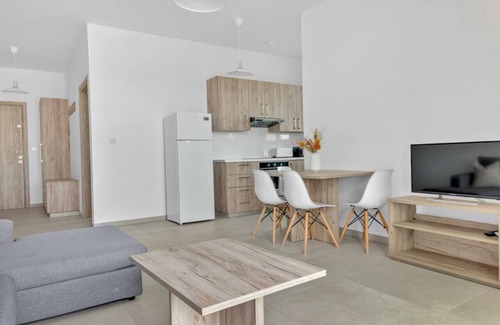 Strovolos Apartment | Phaedrus Living: Eolus Residences Hera
