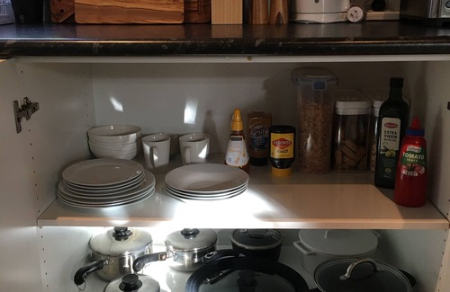St Albans Park Cottage | Phar Lap Tree Cottage - A Winter Retreat with Breakfast Included