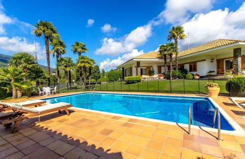Les Planes d'Hostoles Villa | Picturesque Costa Brava Countryside Villa