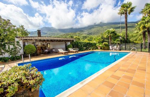 Les Planes d'Hostoles Villa | Picturesque Costa Brava Countryside Villa