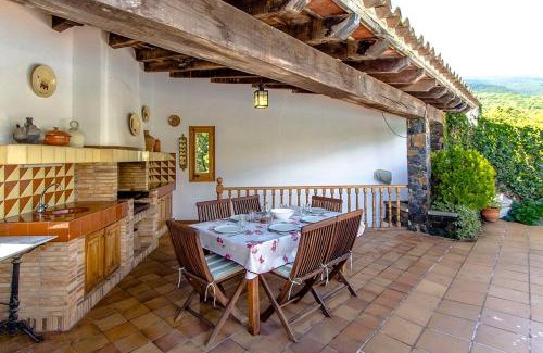 Les Planes d'Hostoles Villa | Picturesque Costa Brava Countryside Villa