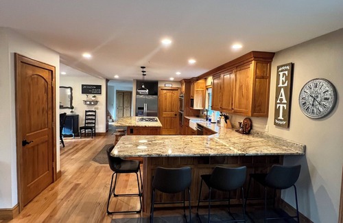 Granby House | Picturesque Lake House with 6 bedroom, 4 bath in Granby CT.