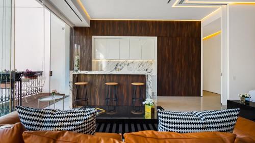 Romantic Zone House | PIER 57 - 709 Stunning View 2 BR Romantic Zone