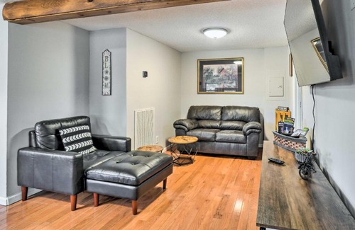 Pigeon Forge House | Pigeon Forge Cabin with Private Hot Tub and Gas Grill