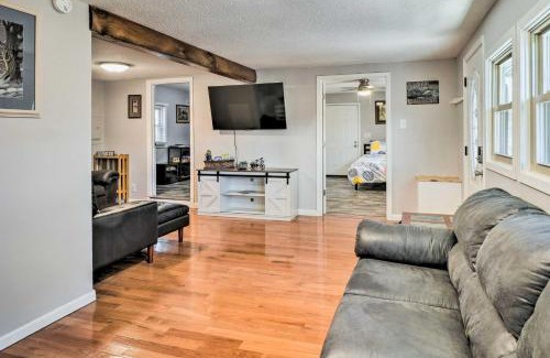Pigeon Forge House | Pigeon Forge Cabin with Private Hot Tub and Gas Grill