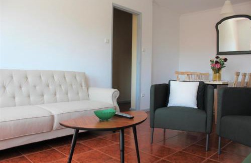 Santa Marinha Apartment | Pilar home