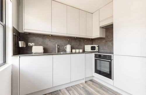Warwick Apartment | Pimlico Flat near Victoria Station