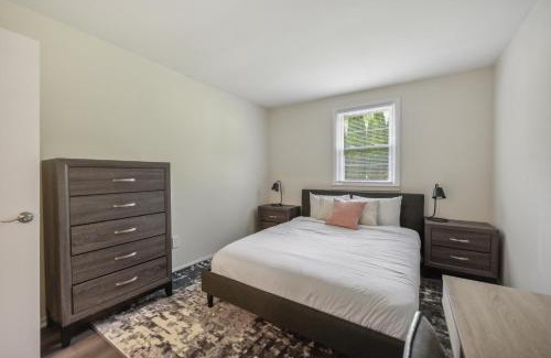 Newark Apartment | Pine Brook 816 I Corporate 2br Apartment !