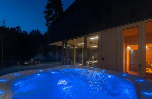 Smizany Ski Chalet | Pine chalet
