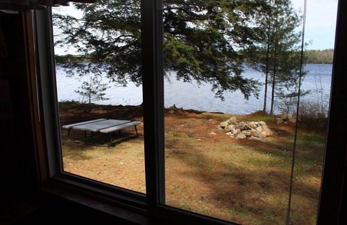 Damariscotta Cottage | Pine Cove Cottage - Quaint Cottage on shores of Pemaquid Lake