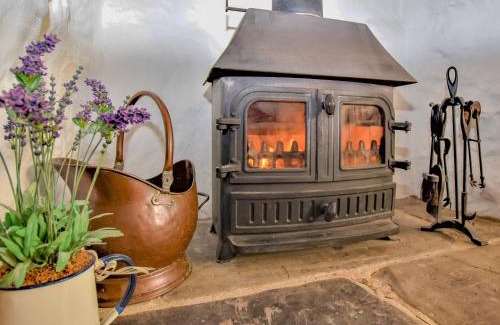 Eyam House | Pine Door