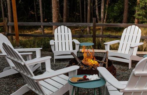 Ronald House | Pine Forest Getaway, Game Room, Hot Tub, Fire Pit