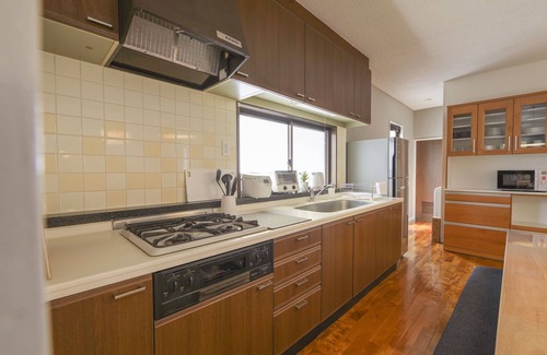 Chatan House | Pine House in Araha