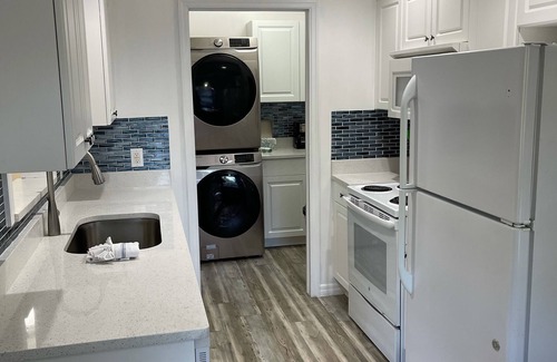 Pine Island Center Apartment | Pine Island Breeze/Bokeelia 1 Bdrm 1 bath