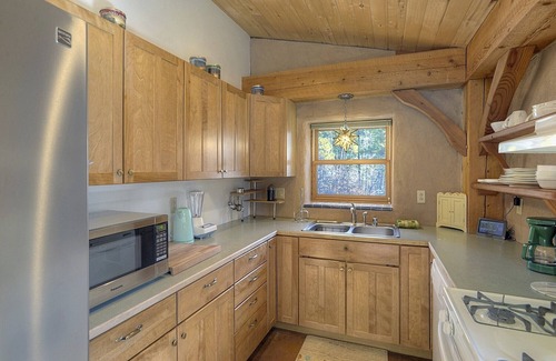 Los Ranchitos Estates Cabin | Pine Meadow Cabin | Straw Bale, Solar Powered Cabin in Woods - Pets OK