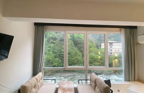 Ayder House | Pine Suit with river view