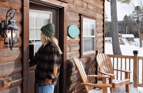 Bethlehem Cabin | Pine Suite: Charming 1BR Log Cabin