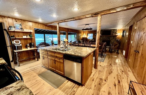 Hayden Lake Cabin | Pine View Cabin: Rustic Hayden Lake Cabin with Bunkhouse and Private Dock