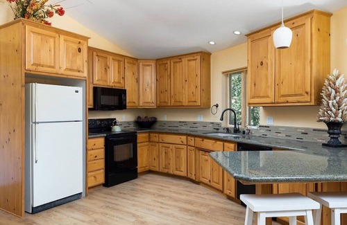 Crestline House | Pinecone Lodge-Adventure|Hot Tub|Privacy|10-Acres