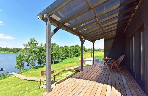 Inturkes seniunija House | Pineplace trio BANGA