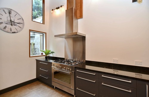 Pines Beach House | Pines Beach Haven - Beautiful Spacious Home. Stunning views. Beach&river walks.