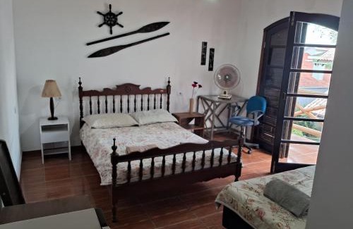 Pinhais House | Pineville House
