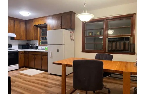 Creedmoor Cottage | Piney Woods Two Bedroom Cottage By The Lake