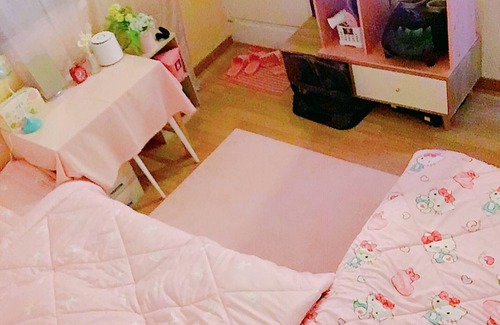 Hwayang-dong Bed & Breakfast | Pink Happy House: 3 mins from Konkuk univ. station, free self food