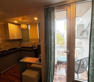 Panch Batti Apartment | Pink sands