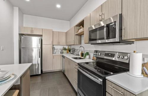 Rogers House | Pinnacle Heights 2Bdrm 3rd flr Near Walmart Amp Pool Fitness Center Yoga Studio Dog Spa
