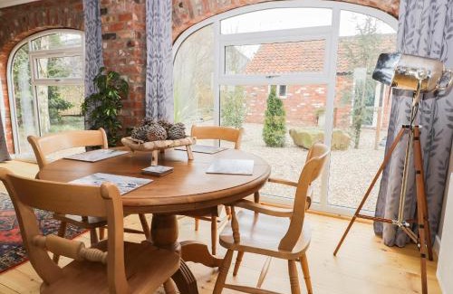 Leven House | Pipistrelle Cottage