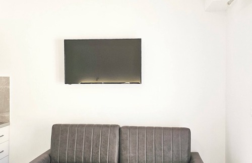 Qafe e Gjashtes Apartment | Pirali Studio 005 with Free Parking
