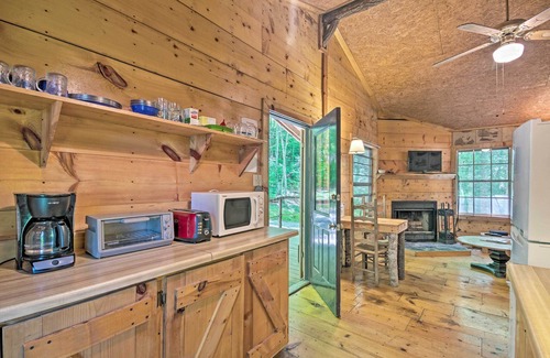 Barnardsville Cabin | Pisgah Forest 'The Oak' Cabin w/Deck by Creek