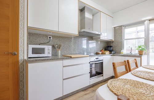 A Estrada Apartment | Piso 2 Adeinés Viviendas Uso Turístico medio