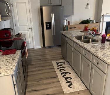 Lovejoy Apartment | Pit Stop Paradise