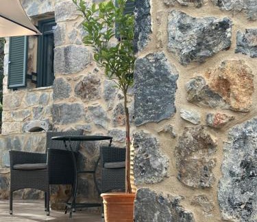Kardamyli Apartment | Pituresque stonehouse with endless view