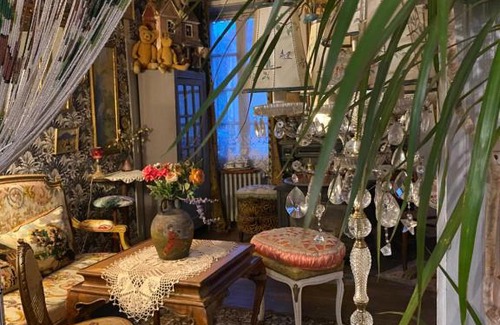 Herisson Bed & Breakfast | Pixie-Poï
