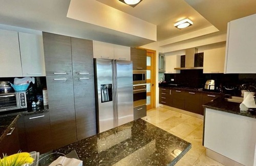 Lope De Vega Apartment | Place Alegre downtown