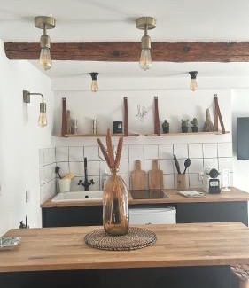 Opera Apartment | Place aux huiles