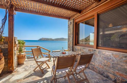 Plaka House | Plaka Beach Cottages