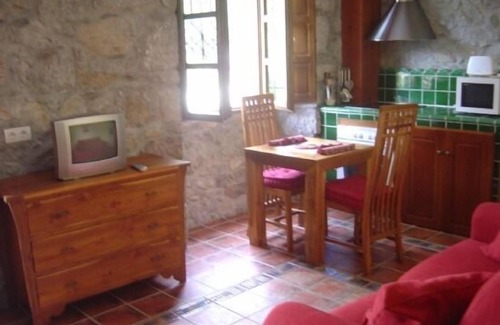 Caunedo Cottage | PLANT 3. UNDER DECK for 6 people.