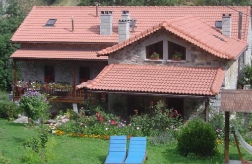 Caunedo Cottage | PLANT 3. UNDER DECK for 6 people.