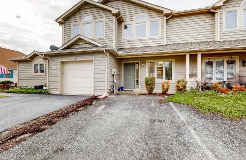 Lewes House | Plantations East - 166 Lakeside Dr