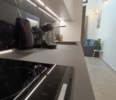 Nea Peramos Apartment | Platanos Suite no1
