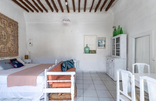 Megas Yialos-Nites House | Platia Tinos Cycladic Cottage